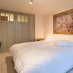 Spacious 7-Bed House In Oostende City