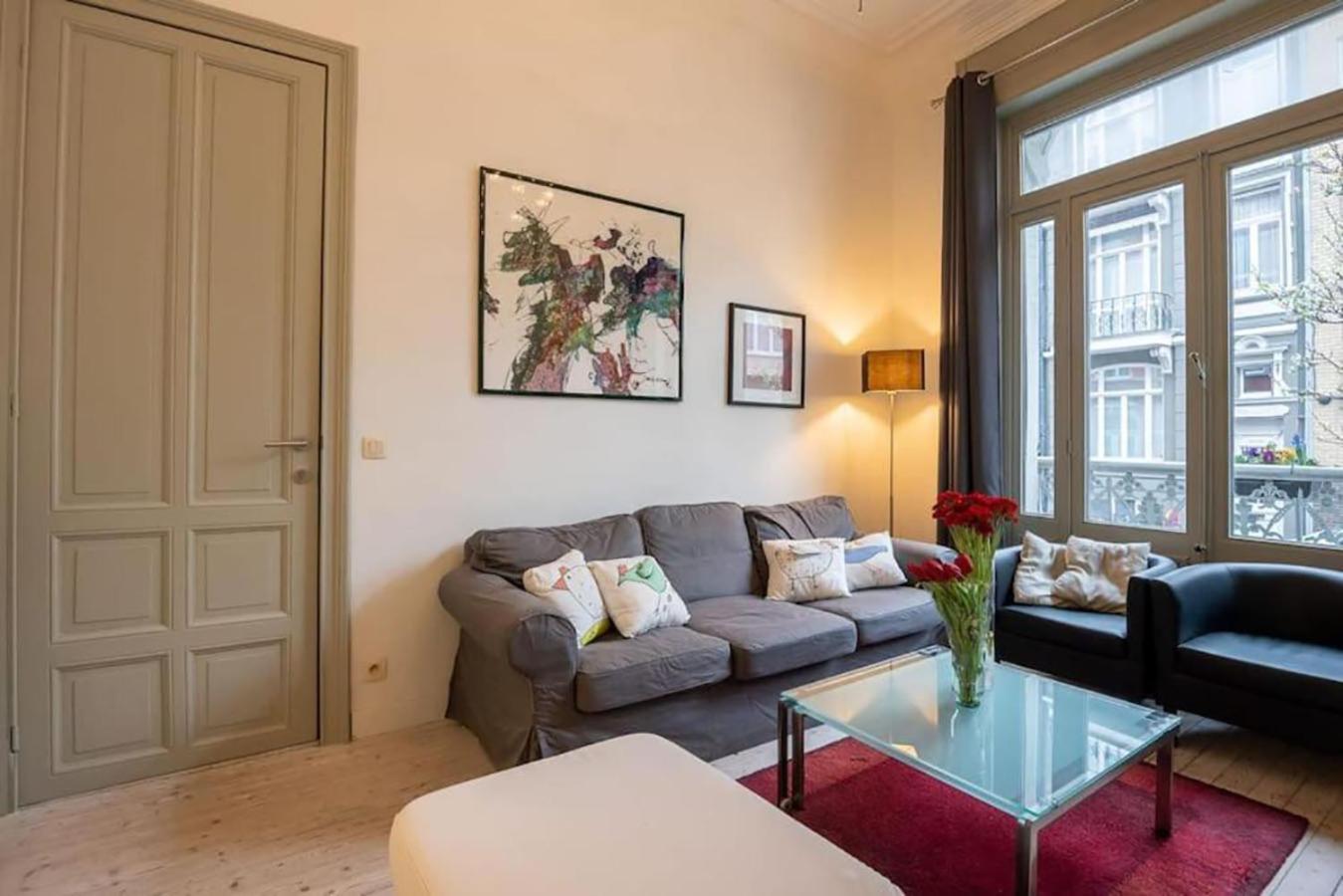 Spacious 7-bed House In Vakantiehuis Oostende