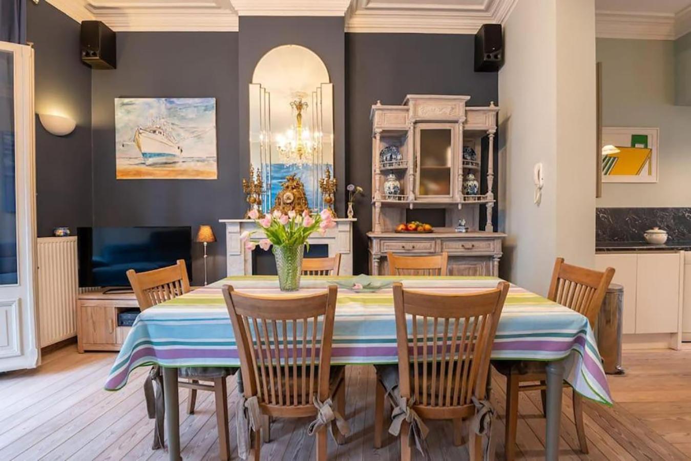 Spacious 7-bed House In * Oostende