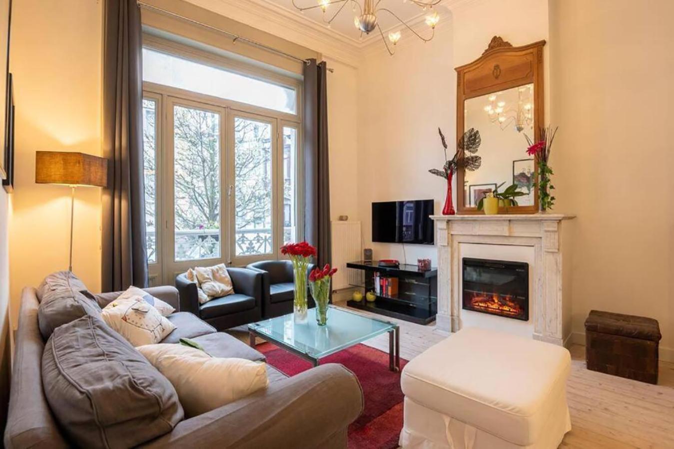 Spacious 7-bed House In Ostend