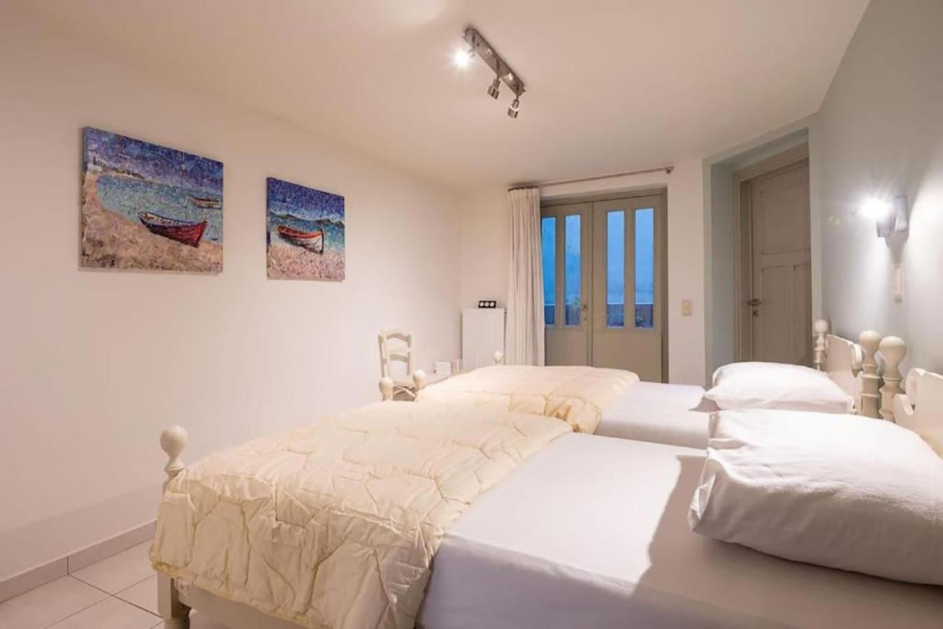 Holiday home Spacious 7-bed House In
