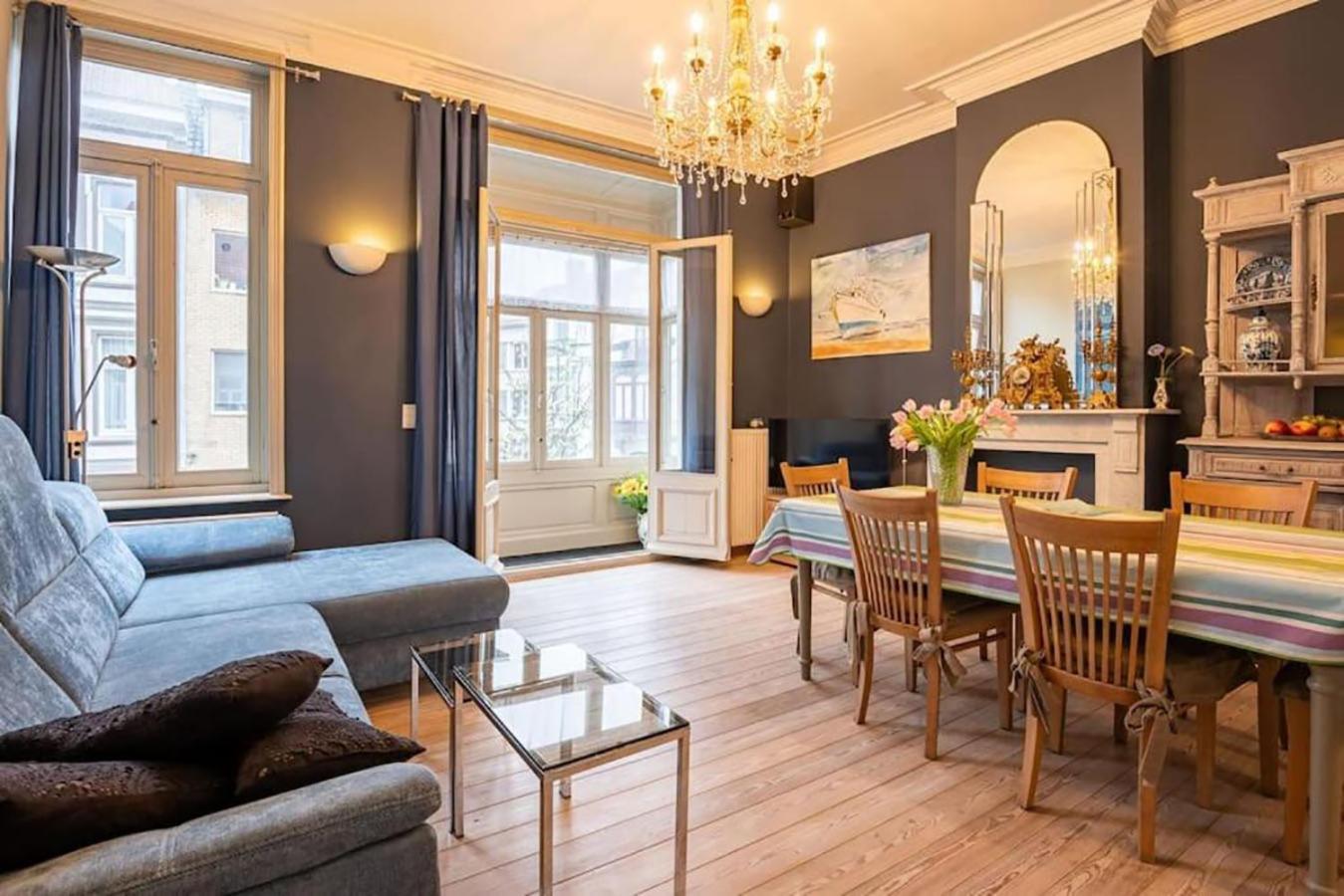 Spacious 7-bed House In